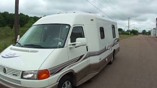 2001 Winnebago Rialta 22FD Tour [upl. by Annetta]