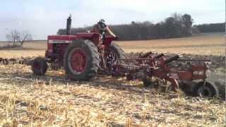 IH 856 high speed plowing [upl. by Ahcrop]