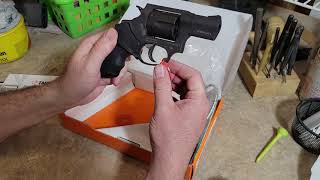 Taurus 856 38 special 2quot snub nose revolver unboxing [upl. by Hallvard]