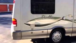 2002 Winnebago Rialta 22QD Extra clean condition [upl. by Monti]